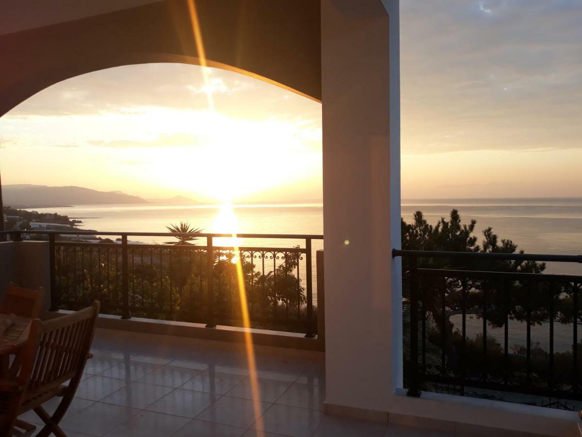 Sun Day Villa Achlia Exterior foto